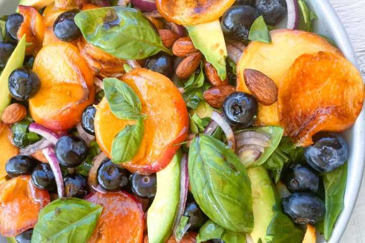 Peach perfect salad